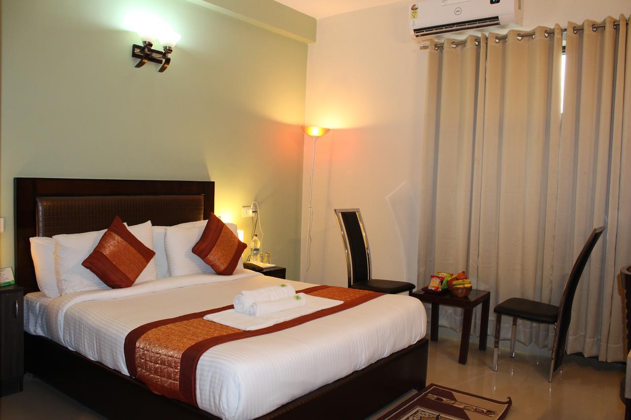 Pacific Inn Eco Central Gurgaon Exterior photo