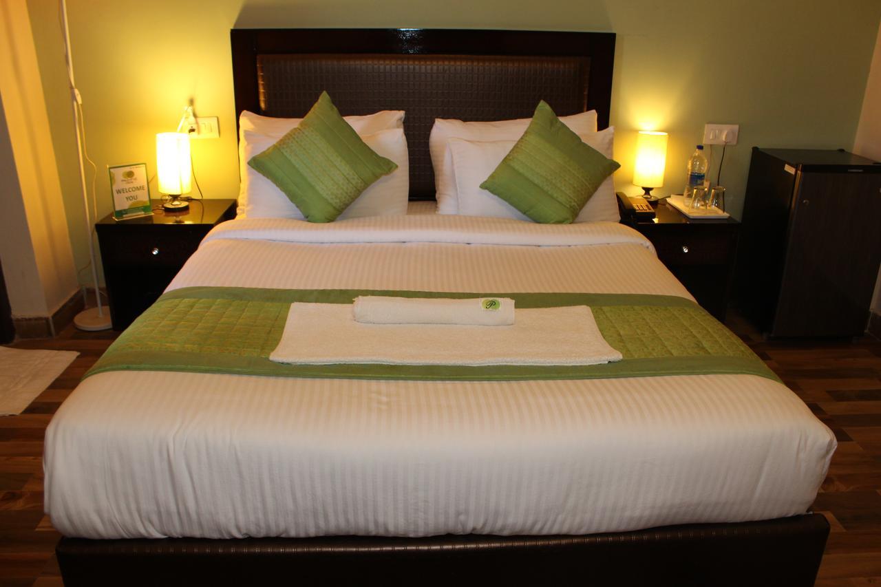 Pacific Inn Eco Central Gurgaon Exterior photo